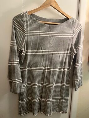 GAP Maternity Gray & White Striped Long Sleeve Top